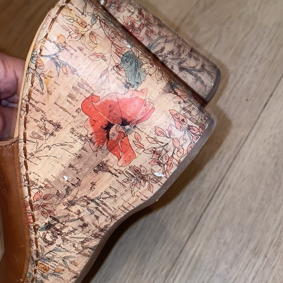BOC Born Concept Floral Wedge Brown Leather Cork Slip On Heel size 9 - Picture 8 of 10